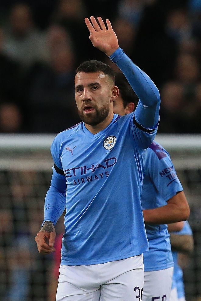 包含本菲卡今夜内部沟通；志在社区盾名次提升；质疑声仍在；数据趋势出现新变化的词条